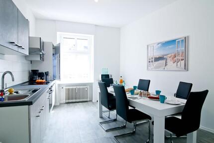 Hochwertige 4-Zimmerwohnung, komplett möbliert 4 zimmer