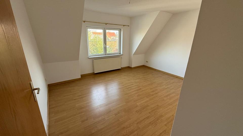 Dachgeschoßwohnung Aken (Elbe) - 1 Zimmer, 65 m&sup2;, 390&euro; | Angebot:25830793