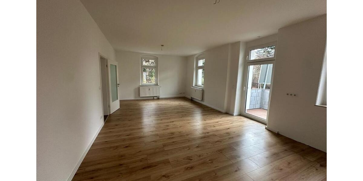 Großzügige 4 12 -Zimmer-Erdgeschosswohnung 5 zimmer