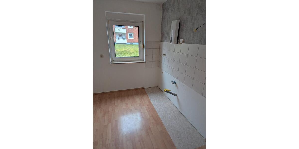 Erdgeschoßwohnung Hessisch Oldendorf - 4 Zimmer, 80 m&sup2;, 670&euro; | Angebot:25934266