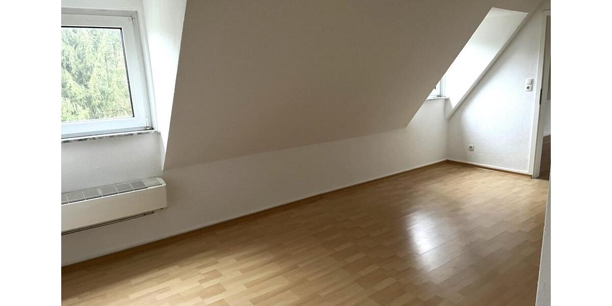 Dachgeschoßwohnung Halver - 2.5 Zimmer, 52 m&sup2;, 350&euro; | Angebot:24535476