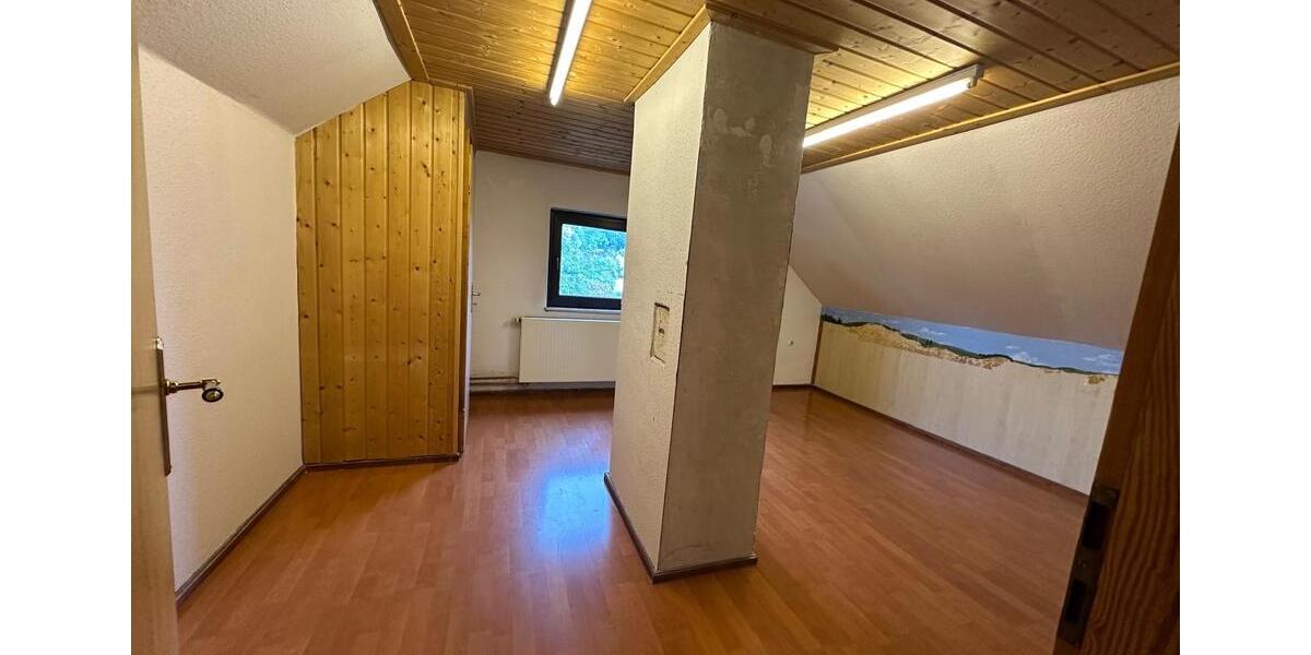 Dachgeschoßwohnung Saarbrücken St. Arnual - 2 Zimmer, 37 m&sup2;, 577&euro; | Angebot:24755169