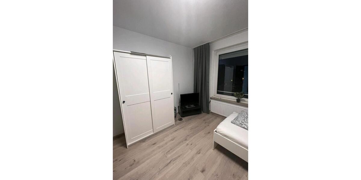 Wohnen auf Zeit Laatzen - 1 Zimmer, 67 m&sup2;, 640&euro; | Angebot:22621496