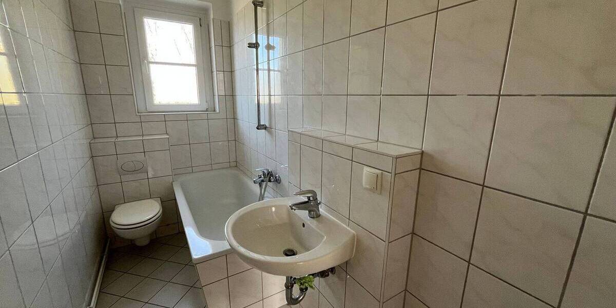 Etagenwohnung Chemnitz Bernsdorf - 1 Zimmer, 65 m&sup2;, 424&euro; | Angebot:26842141