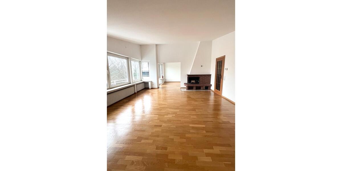 Dachgeschoßwohnung Detmold - 3 Zimmer, 120 m&sup2;, 1.260&euro; | Angebot:25088718