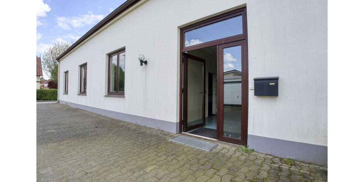 Gewerbeobjekt Stuhr - 2.400&euro; | Angebot:24529415