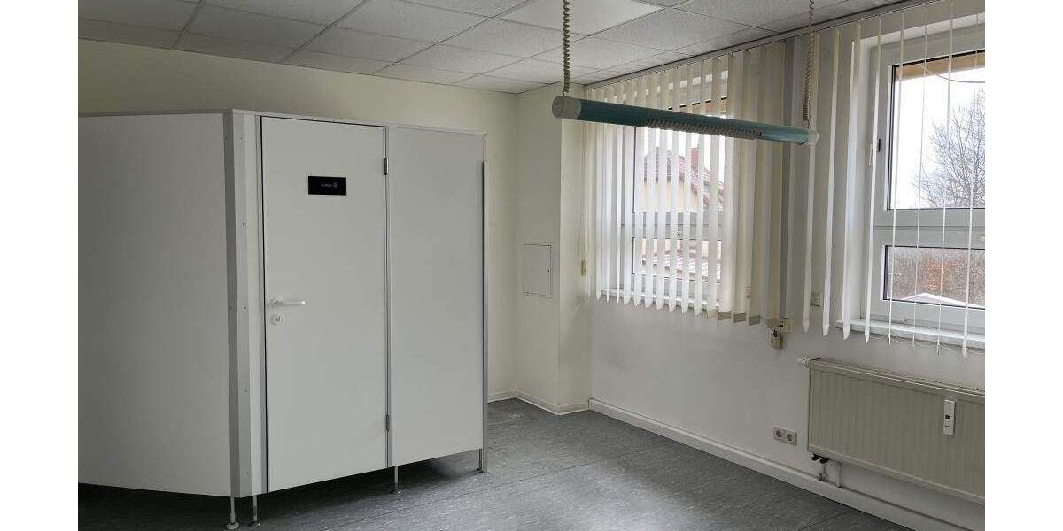 Gewerbeobjekt Bischofswerda - 8 Zimmer, 240 m&sup2;, 2.393&euro; | Angebot:25749161