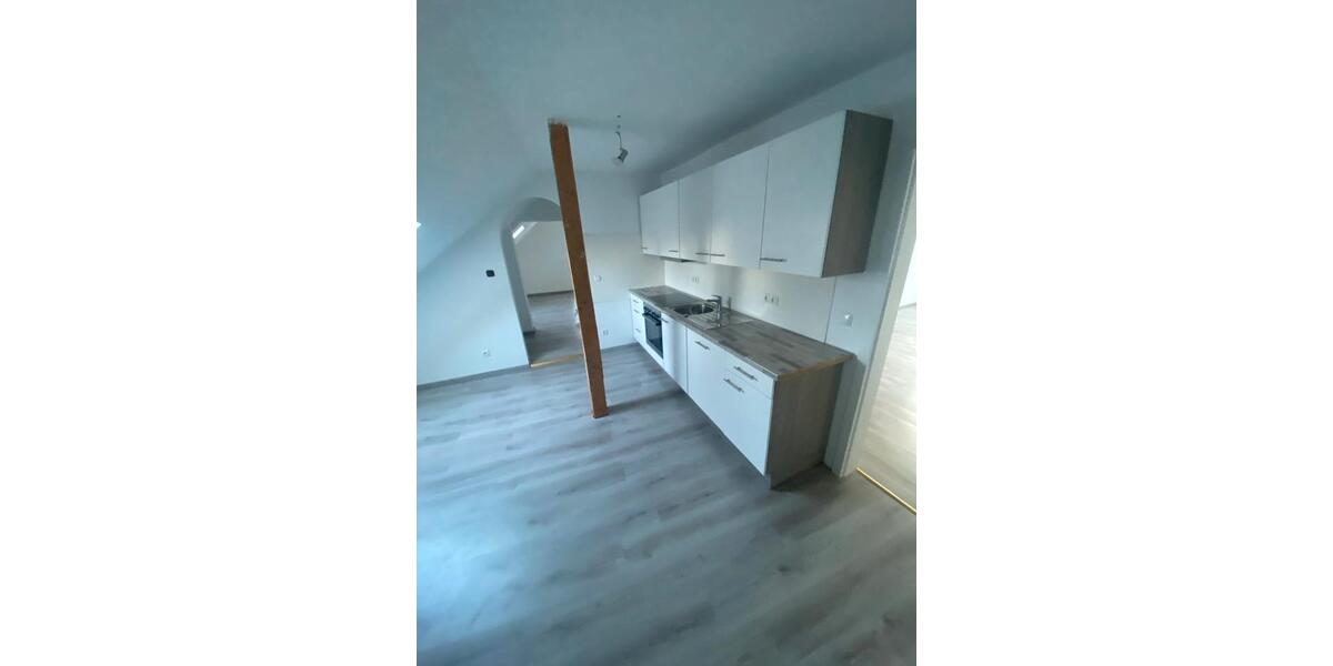 Dachgeschoßwohnung Nabburg - 3 Zimmer, 109 m&sup2;, 1.145&euro; | Angebot:24876207