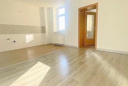 Wohnung Lützen - 4 Zimmer, 110 m&sup2;, 850&euro; | Angebot:21439660