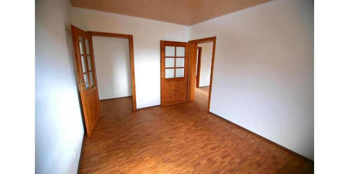 Etagenwohnung Hilchenbach - 5 Zimmer, 95 m&sup2;, 830&euro; | Angebot:26408153