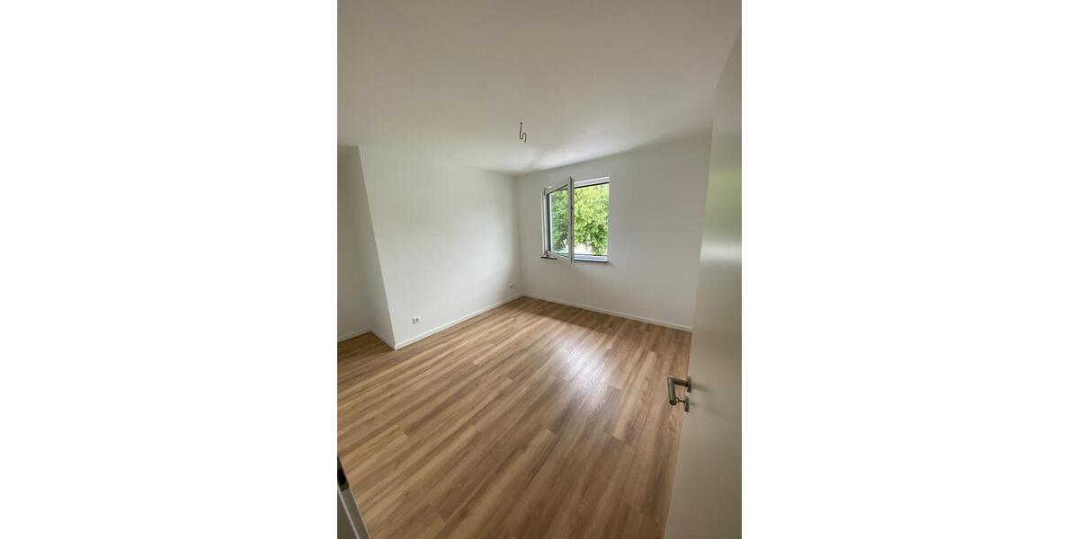 Etagenwohnung Flörsheim am Main - 3 Zimmer, 105 m&sup2;, 1.650&euro; | Angebot:25044807