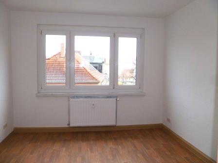 Etagenwohnung Nienburg (Saale) - 2 Zimmer, 57 m&sup2;, 400&euro; | Angebot:24438449