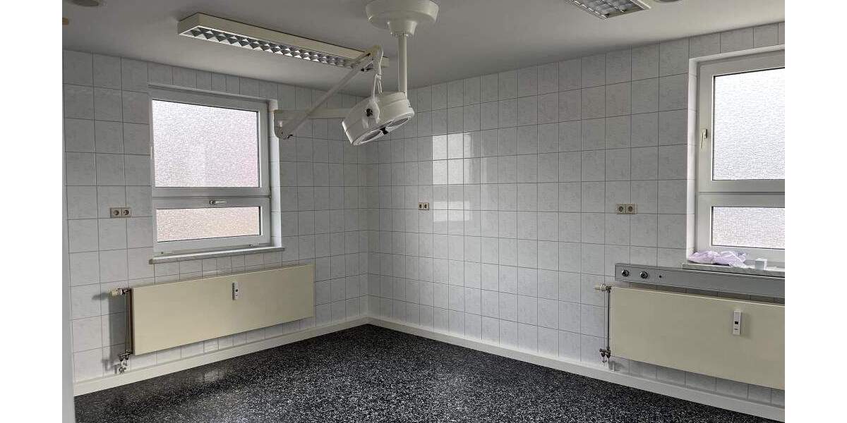 Gewerbeobjekt Bischofswerda - 6 Zimmer, 200 m&sup2;, 1.994&euro; | Angebot:25708991