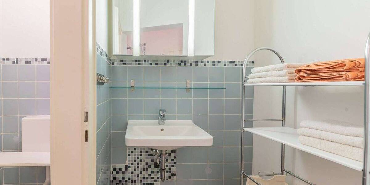 Etagenwohnung Frankfurt am Main Sachsenhausen - 2 Zimmer, 62 m&sup2;, 1.700&euro; | Angebot:26076041