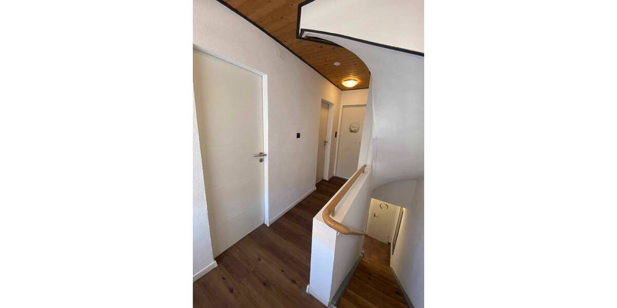 Reihenmittelhaus Nürnberg Röthenbach b Schweinau - 3 Zimmer, 100 m&sup2;, 1.250&euro; | Angebot:26797319