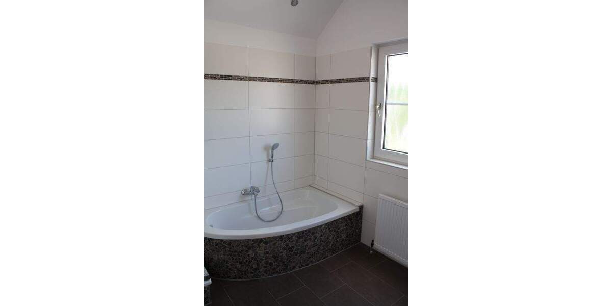 Etagenwohnung Bad Soden - 3 Zimmer, 100 m&sup2;, 1.390&euro; | Angebot:24820375