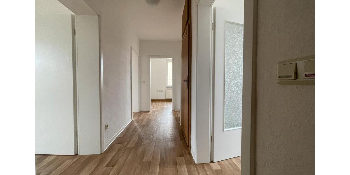 Etagenwohnung Nienburg (Saale) - 3 Zimmer, 63 m&sup2;, 415&euro; | Angebot:19190768