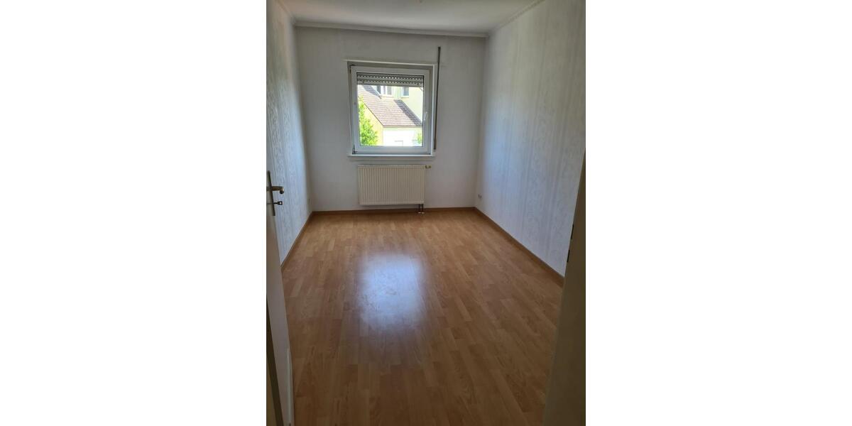 Etagenwohnung Ludwigshafen am Rhein - 2 Zimmer, 50 m&sup2;, 400&euro; | Angebot:24753416