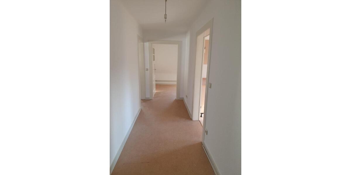 Dachgeschoßwohnung Gießen Schlangenzahl - 3 Zimmer, 65 m&sup2;, 680&euro; | Angebot:25149416