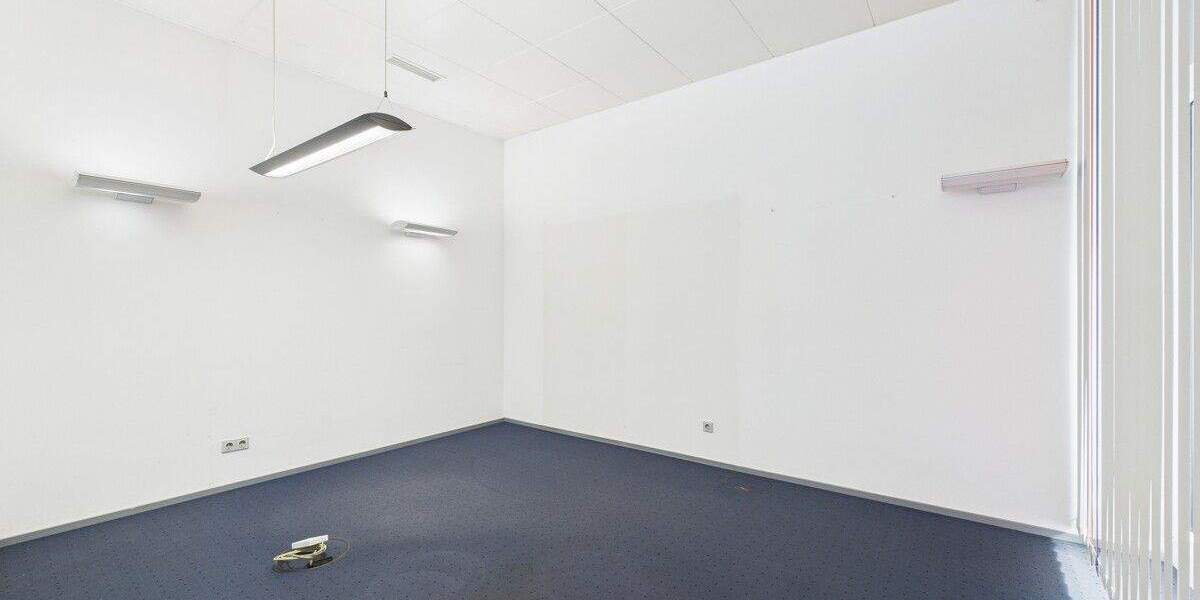 Gewerbeobjekt Regensburg / Prüfening Westenviertel - 8 Zimmer, 199 m&sup2;, 4.700&euro; | Angebot:25704935