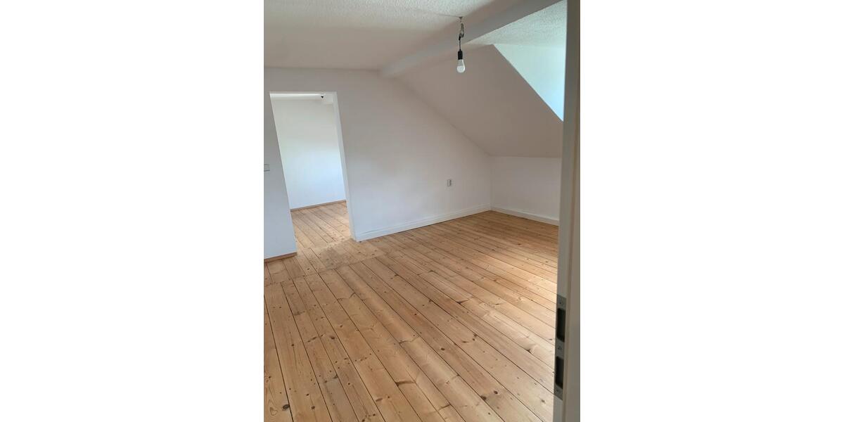 Dachgeschoßwohnung Schwarzenberg/Erzgebirge Erzgebirge - 3 Zimmer, 63 m&sup2;, 330&euro; | Angebot:26639595