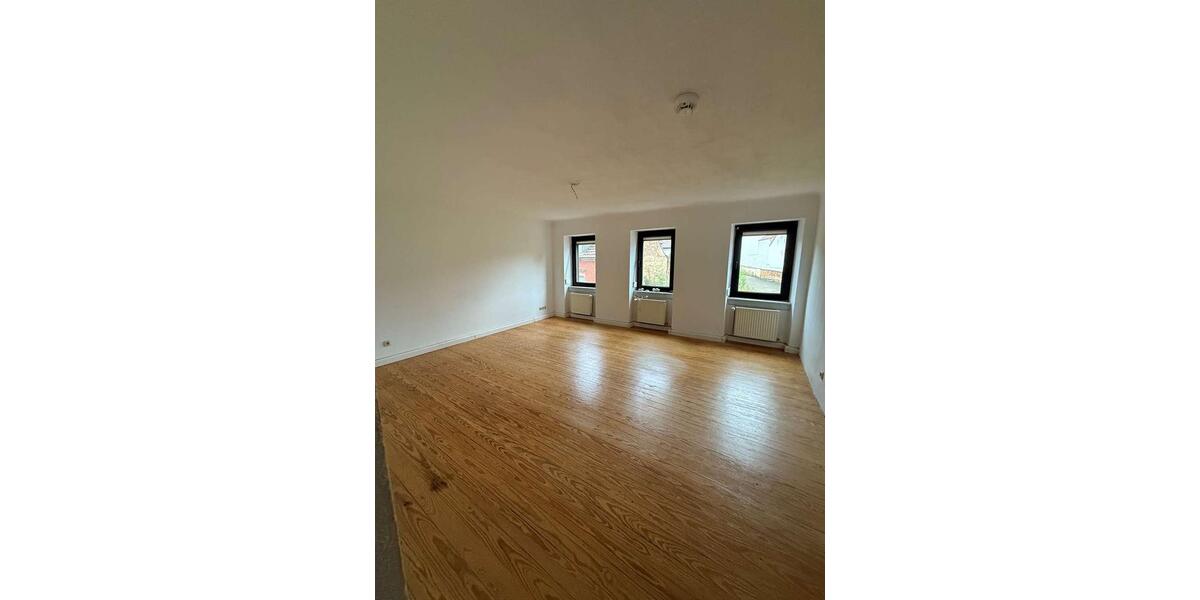 St. Arnual - Großzügige Wohnung in ruhiger Lage 2 zimmer