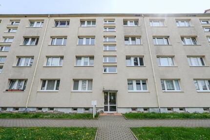 Renovierte DreiraumWohnung mit Balkon– sofort bezugsfrei!