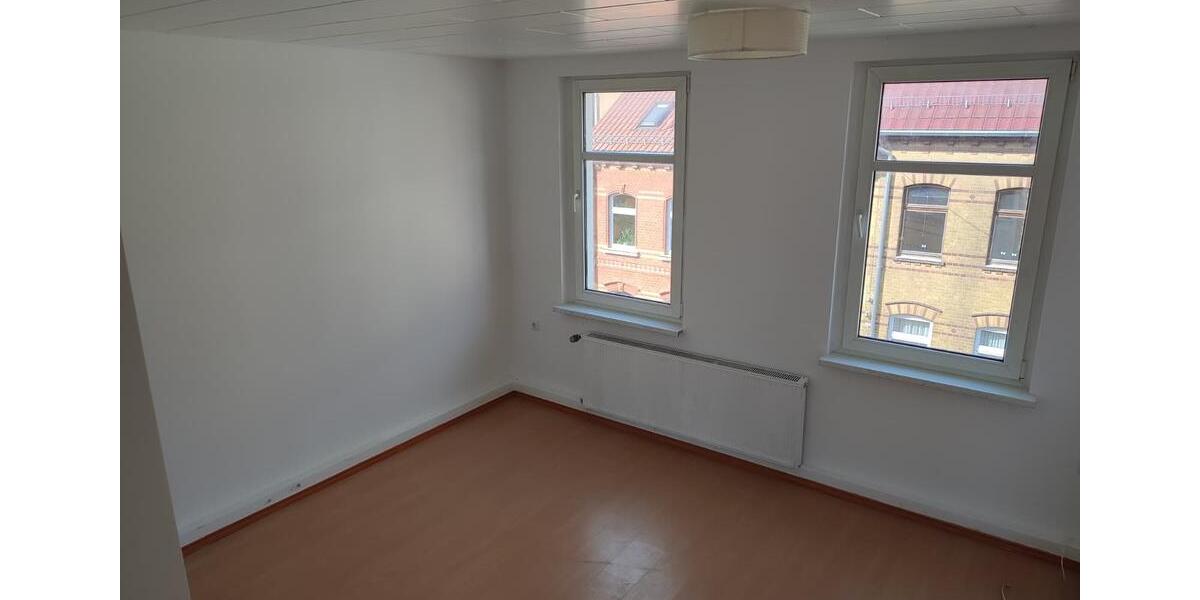 Dachgeschoßwohnung Apolda - 4 Zimmer, 88 m&sup2;, 660&euro; | Angebot:22479618