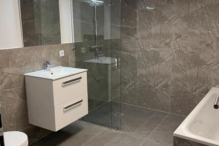 5 Zimmer • 2 Bäder • Küche • Terrasse • Ober-Rosbach 5 zimmer