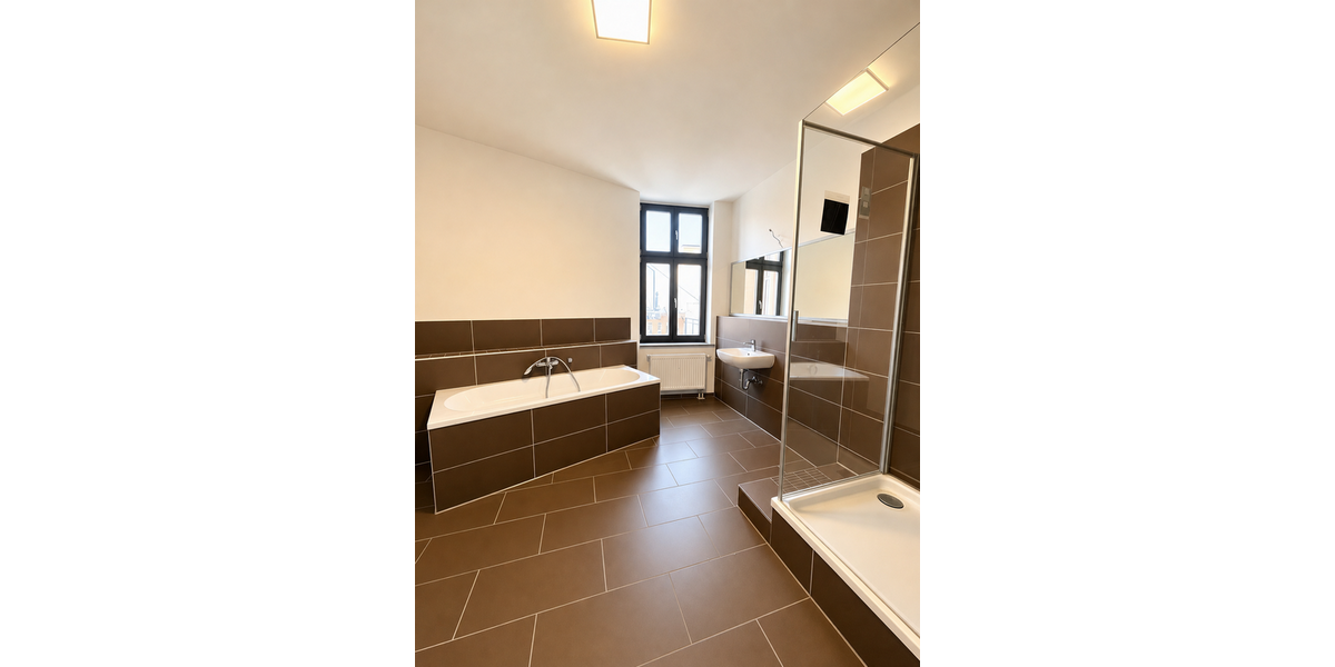 Etagenwohnung Magdeburg Buckau - 4 Zimmer, 134 m&sup2;, 1.179&euro; | Angebot:26641102