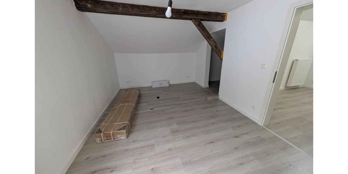 Dachgeschoßwohnung Eberbach - 2 Zimmer, 68 m&sup2;, 680&euro; | Angebot:25804692