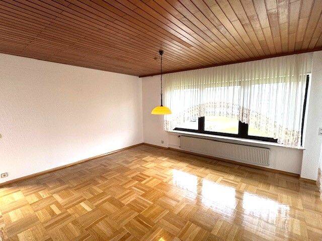 Einfamilienhaus Kusel Bledesbach - 7 Zimmer, 235 m&sup2;, 1.490&euro; | Angebot:25729933