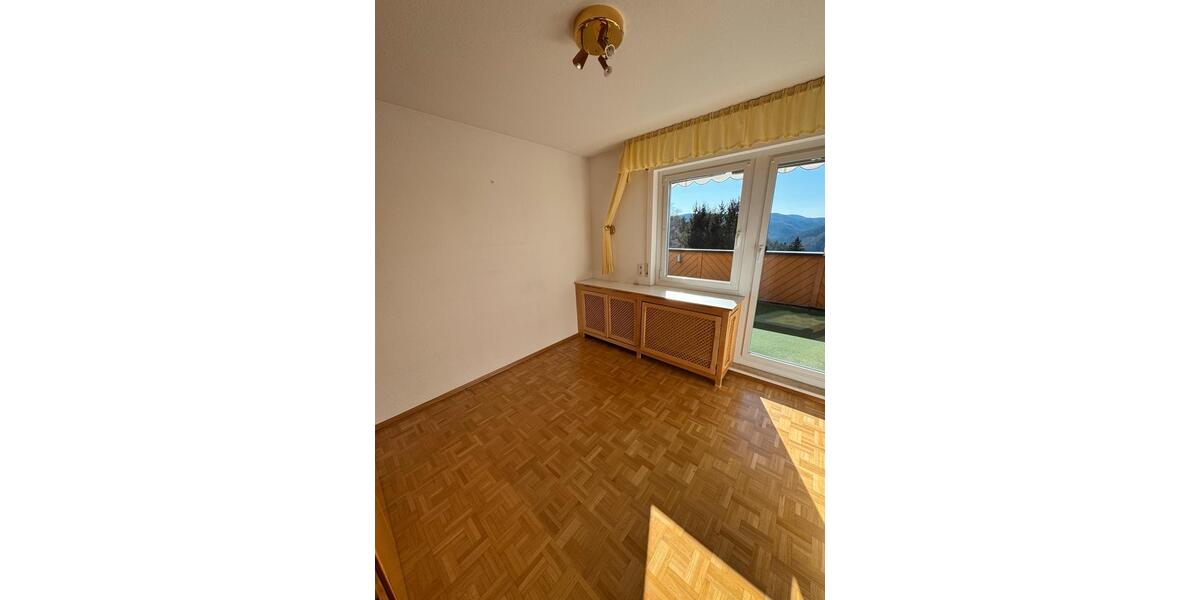 Etagenwohnung Schramberg - 3 Zimmer, 74 m&sup2;, 800&euro; | Angebot:26464784
