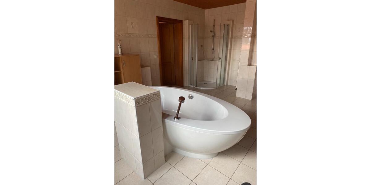 Dachgeschoßwohnung Werlte - 5 Zimmer, 160 m&sup2;, 1.250&euro; | Angebot:24652093