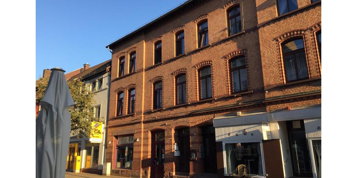 Schöne 4-Zimmer-Wohnung mit Einbauküche in guter Innenstadtlage 4 zimmer