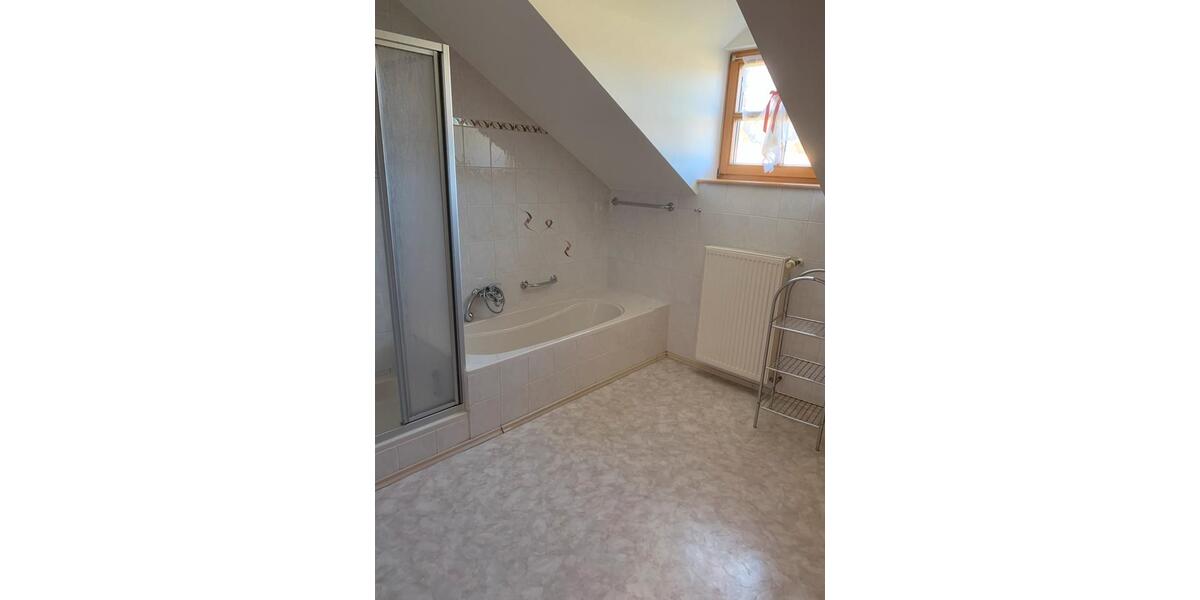 Etagenwohnung Traitsching - 2.5 Zimmer, 80 m&sup2;, 560&euro; | Angebot:24495145