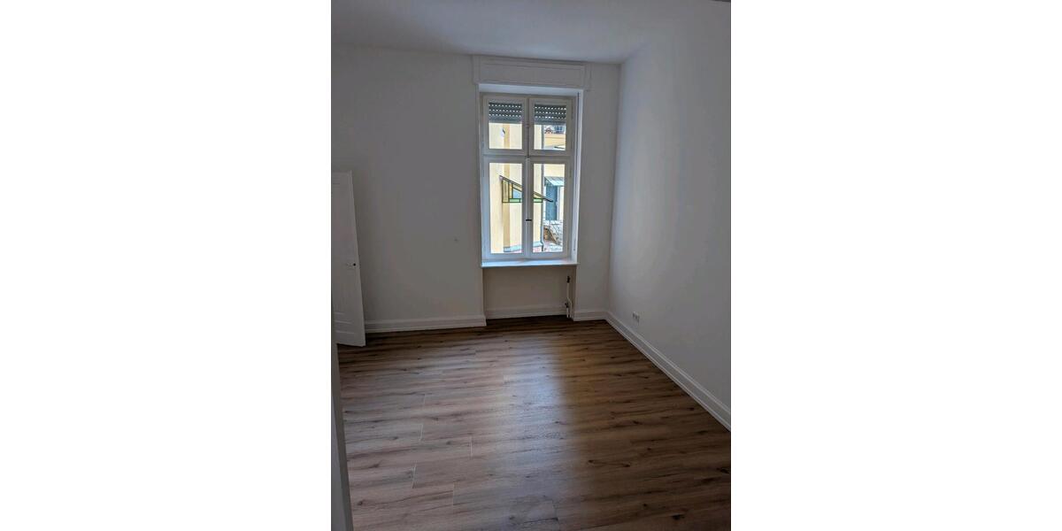 Erdgeschoßwohnung Saarbrücken Eschberg - 3 Zimmer, 112 m&sup2;, 1.500&euro; | Angebot:24447225