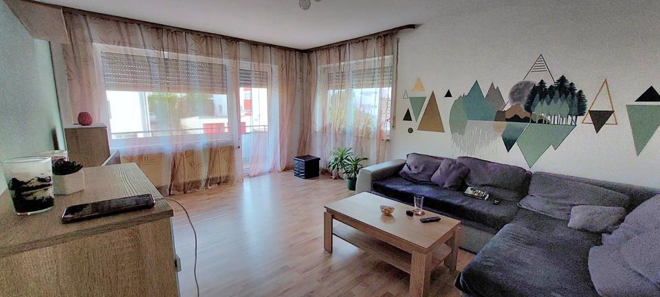 4-Zimmer-Wohnung mit Balkon und Garage