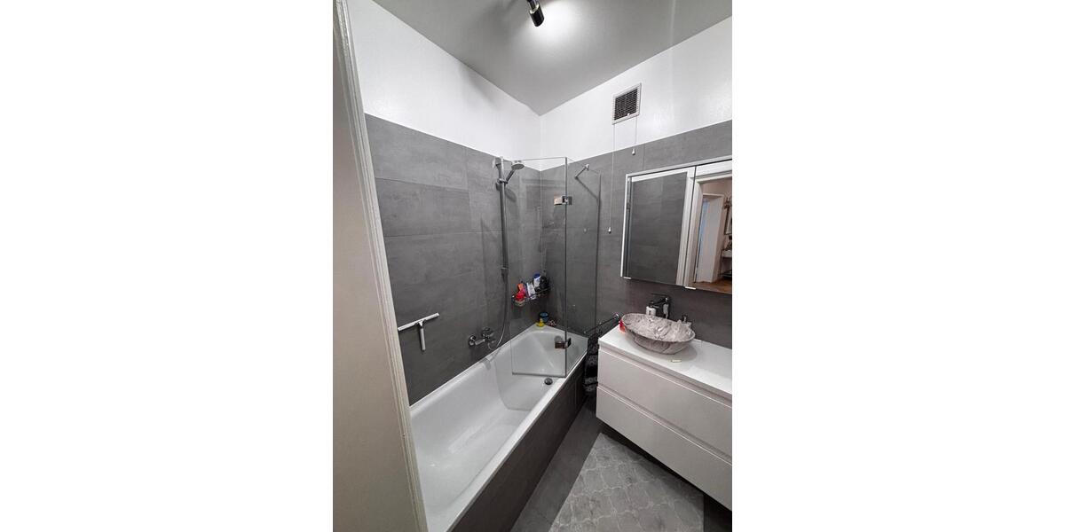 Etagenwohnung München Schwabing-Freimann - 4 Zimmer, 113 m&sup2;, 3.650&euro; | Angebot:26048389