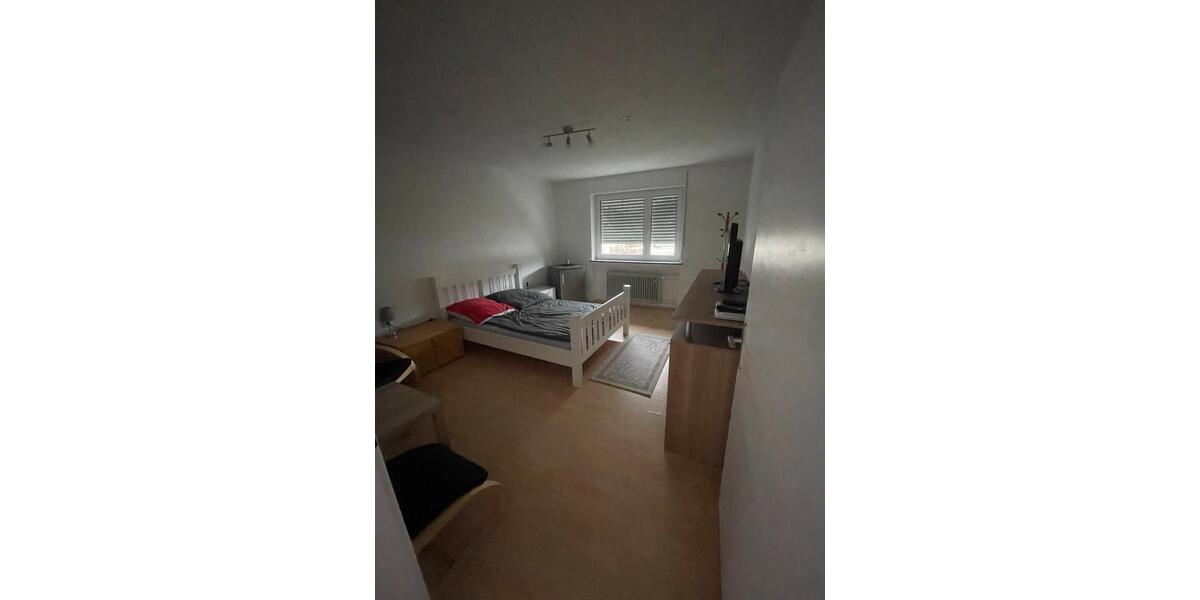 Etagenwohnung Gundremmingen - 2 Zimmer, 90 m&sup2;, 18&euro; | Angebot:24370335