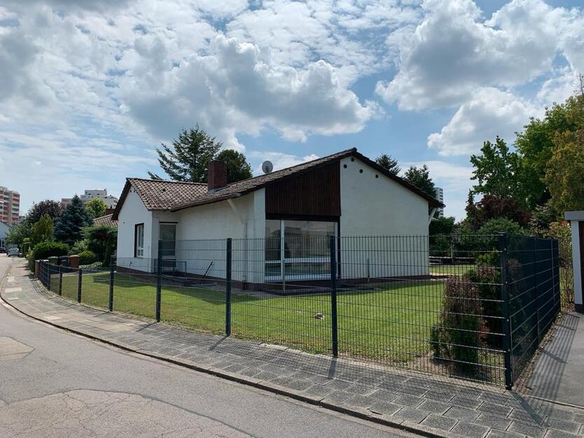 Haus Bungalow m. Garten in bevorzugter Lage