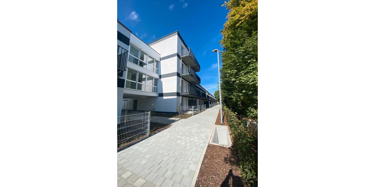 Erstbezug: 2,5 Zimmer mit Küche, Dachterrasse und TG 2.5 zimmer