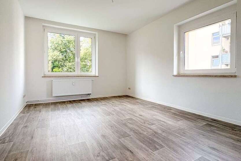 Wohnung zum Mieten in Plauen 299 € 56.19 m²
