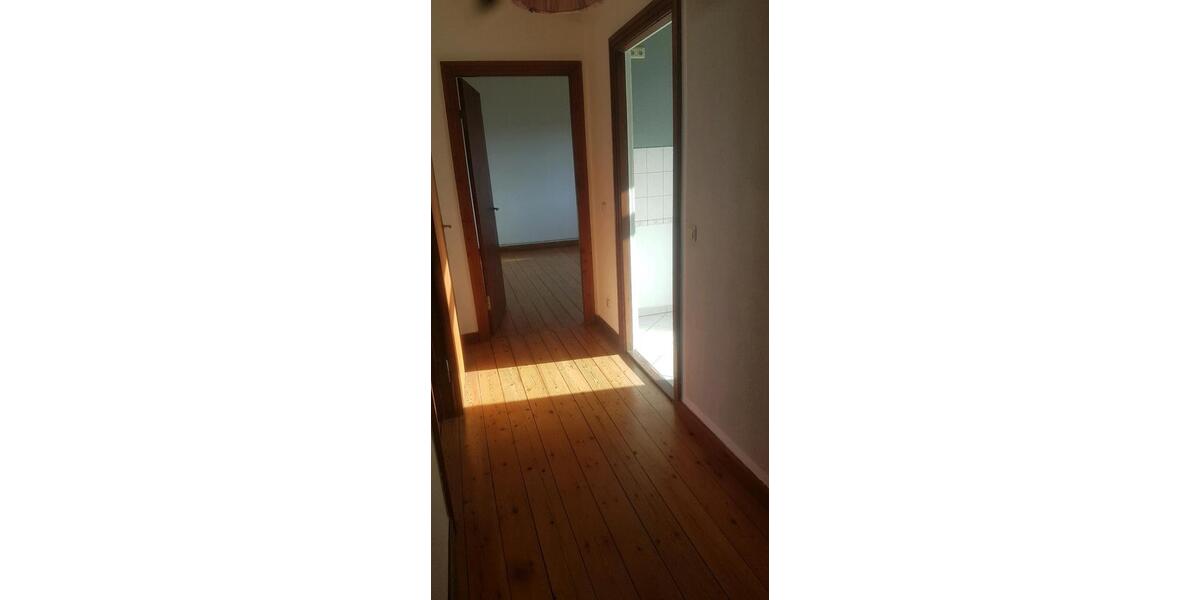 Etagenwohnung Rostock Hansaviertel - 3 Zimmer, 75 m&sup2;, 740&euro; | Angebot:26231089