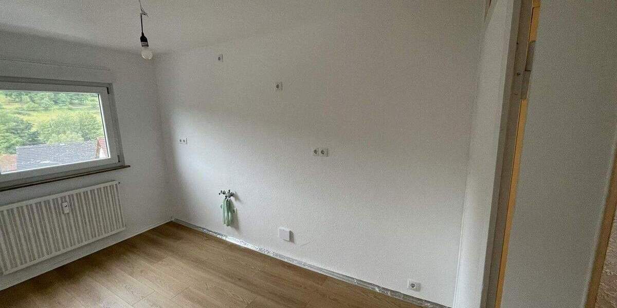 4-Zimmer Dachgeschosswohnung vollständig saniert 4 zimmer