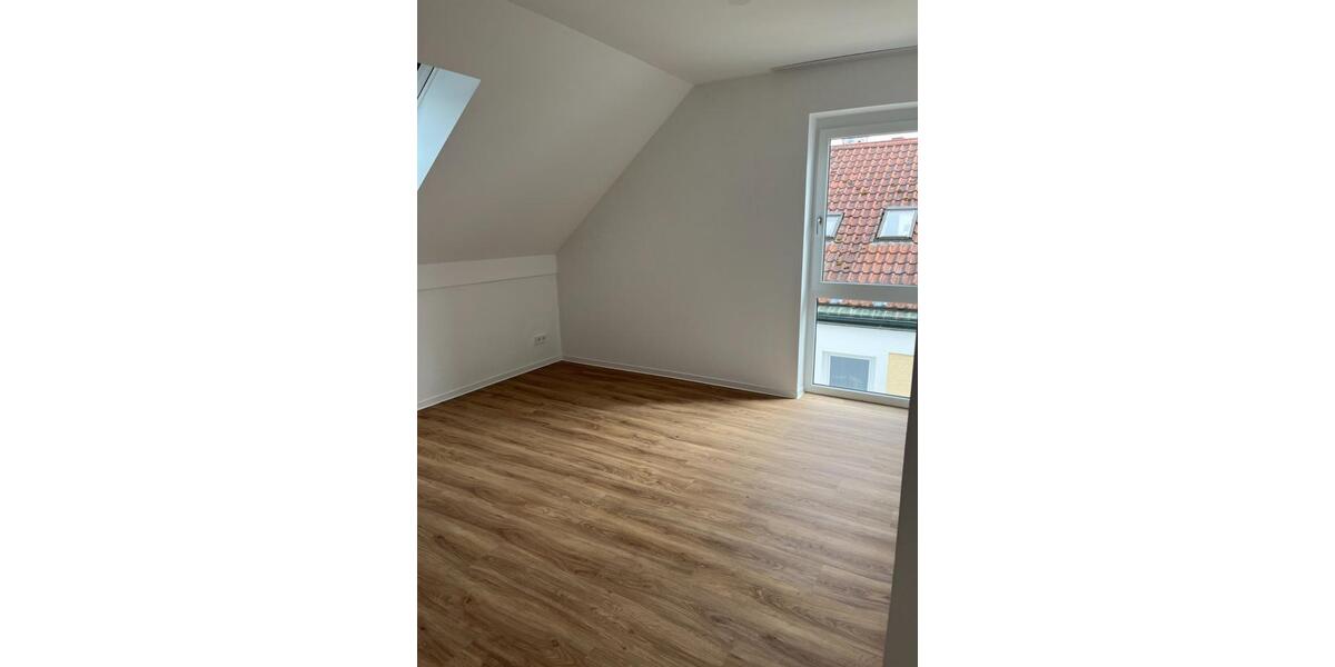 Etagenwohnung Stamsried - 3 Zimmer, 93 m&sup2;, 835&euro; | Angebot:24520684