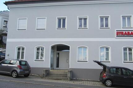 5 Wohnungen renoviert im Zentrum, Keller, Parkplatz, Küche 2 zimmer