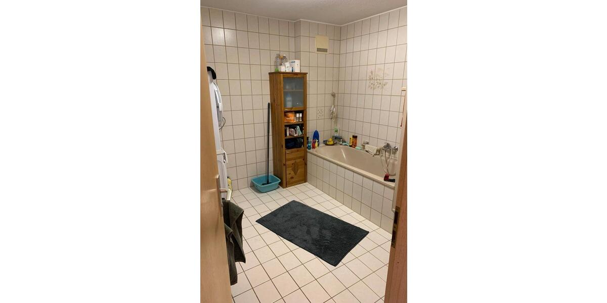 Dachgeschoßwohnung Neuffen - 4 Zimmer, 114 m&sup2;, 1.200&euro; | Angebot:26150486