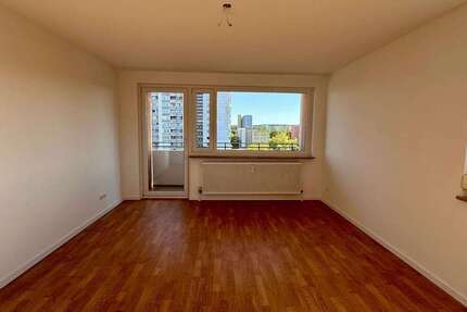 Wohnung zum Mieten in Nürnberg 752 € 61.11 m² 2 zimmer