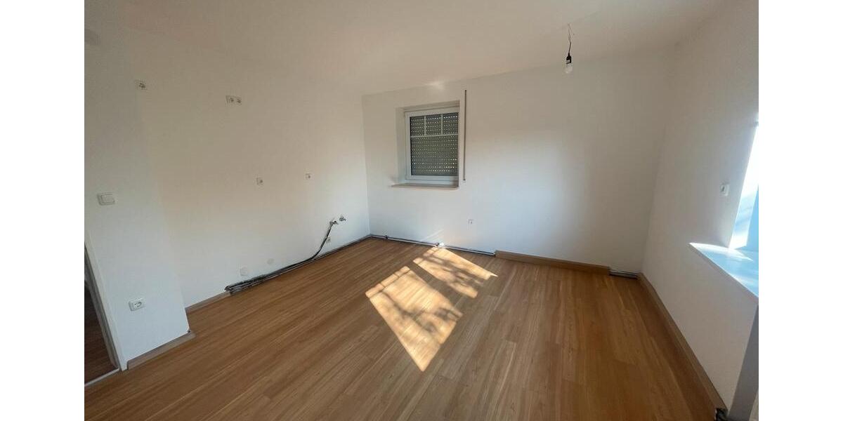 Etagenwohnung Friedberg - 4 Zimmer, 110 m&sup2;, 1.350&euro; | Angebot:26618007
